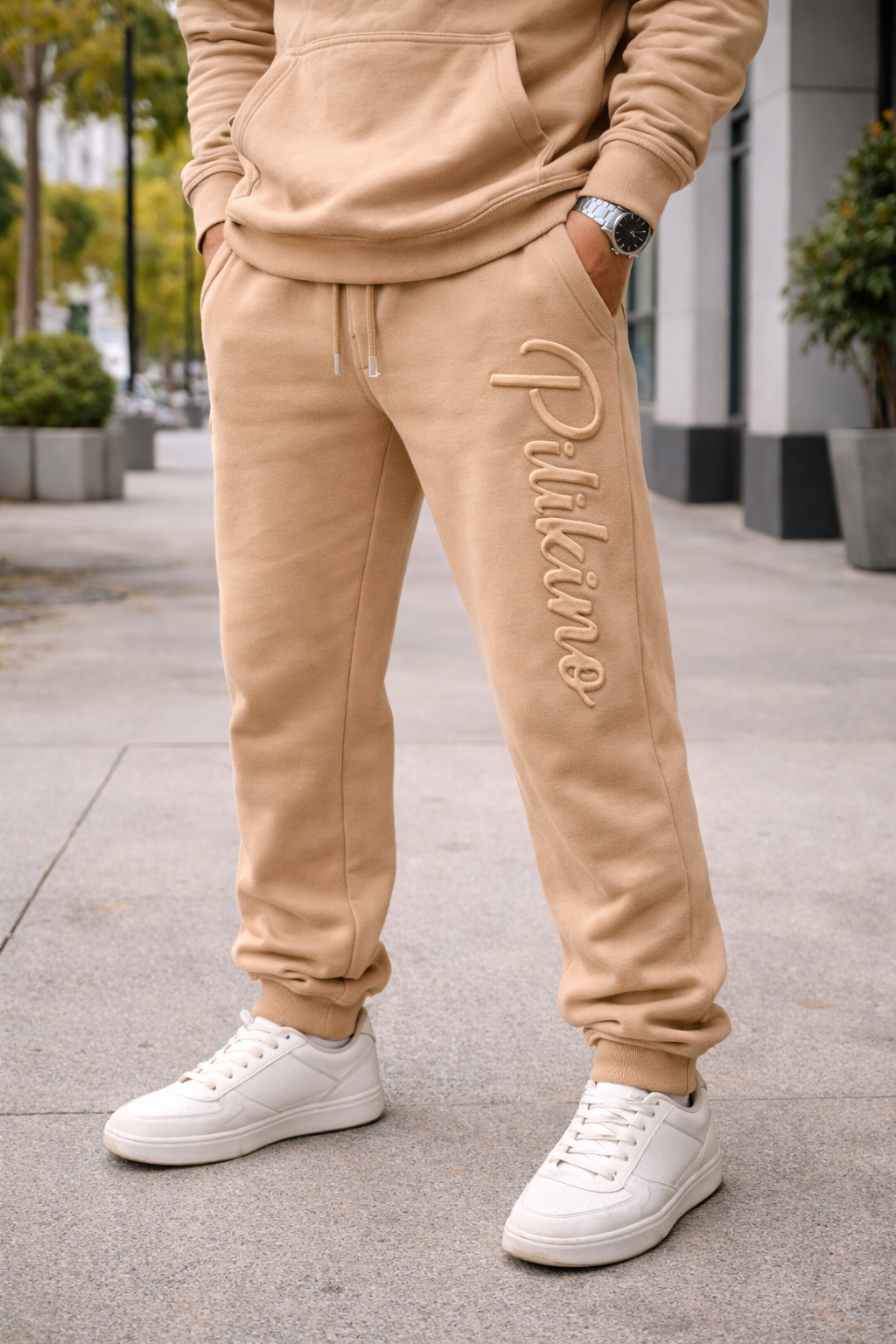 Pilikino Embossed Sweatpants